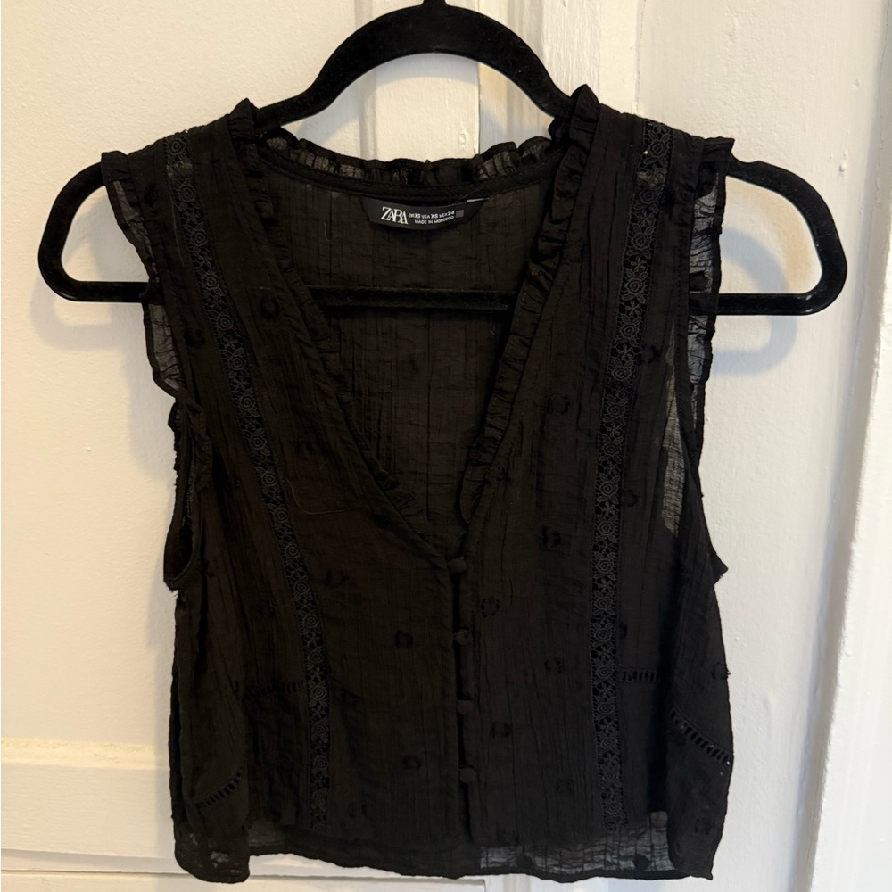 Zara Black Ruffled Sleeveless Blouse
